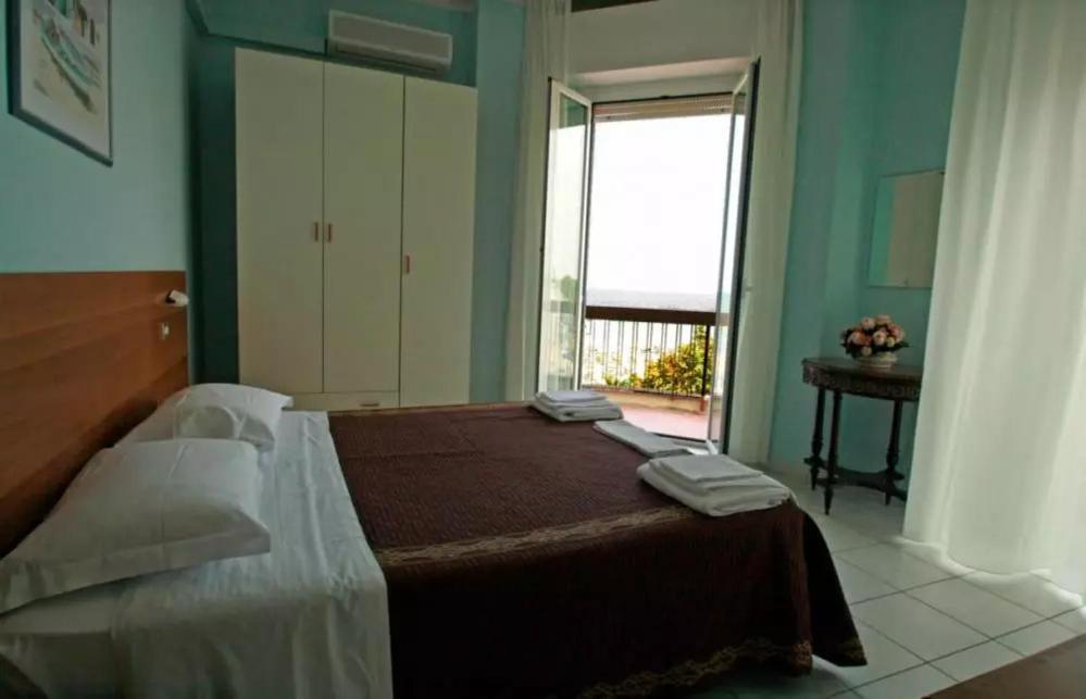 Hotel Acapulco リミニ エクステリア 写真